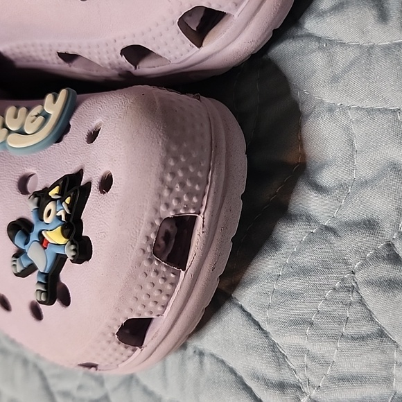 CROCS Size 8 Toddler With Bluey Jibbits Lavendar Light Purple - Picture 14 of 16